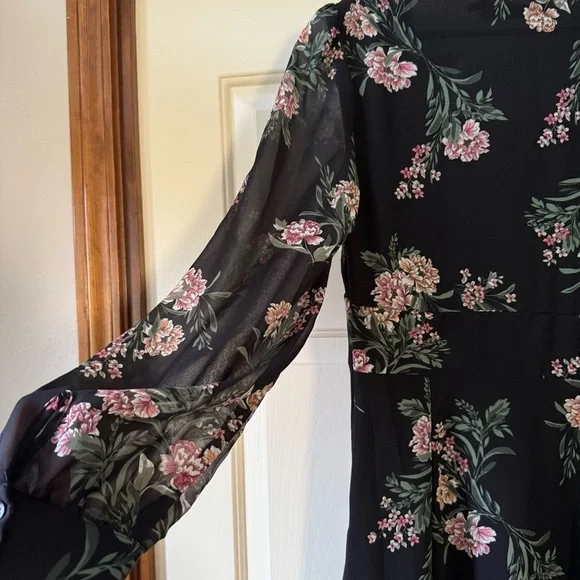 ASTR the label sheer floral v-neck button front long sleeve midi dress size M - Picture 8 of 15